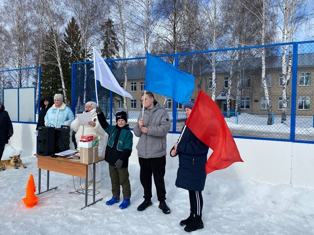 В МБОУ «Средняя школа с. Булычево» состоялось спортивно-развлекательное мероприятие, посвящённое Дню Защитника Отечества и Международному Женскому Дню «А ну-ка, Мальчишки! А ну-ка, Девчонки!»