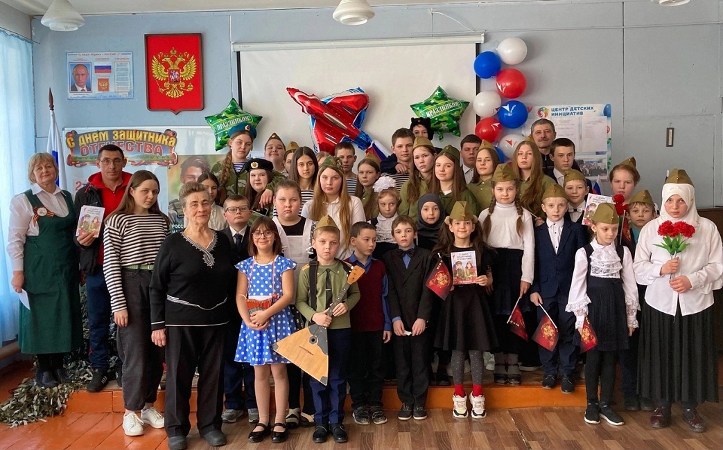 Фестиваль военно-патриотической песни «От героев былых времён» в с. Каменный Брод Фестиваль военно-патриотической песни «От героев былых времён» в с. Каменный Брод