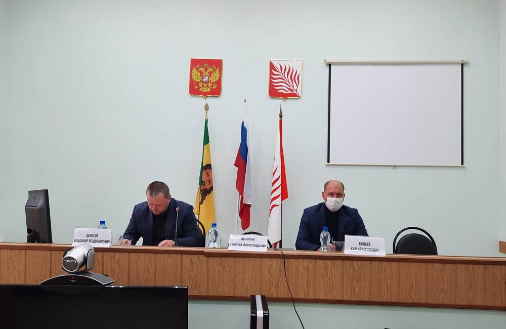 В Иссинском районе прошла очередная сессия Собрания представителей