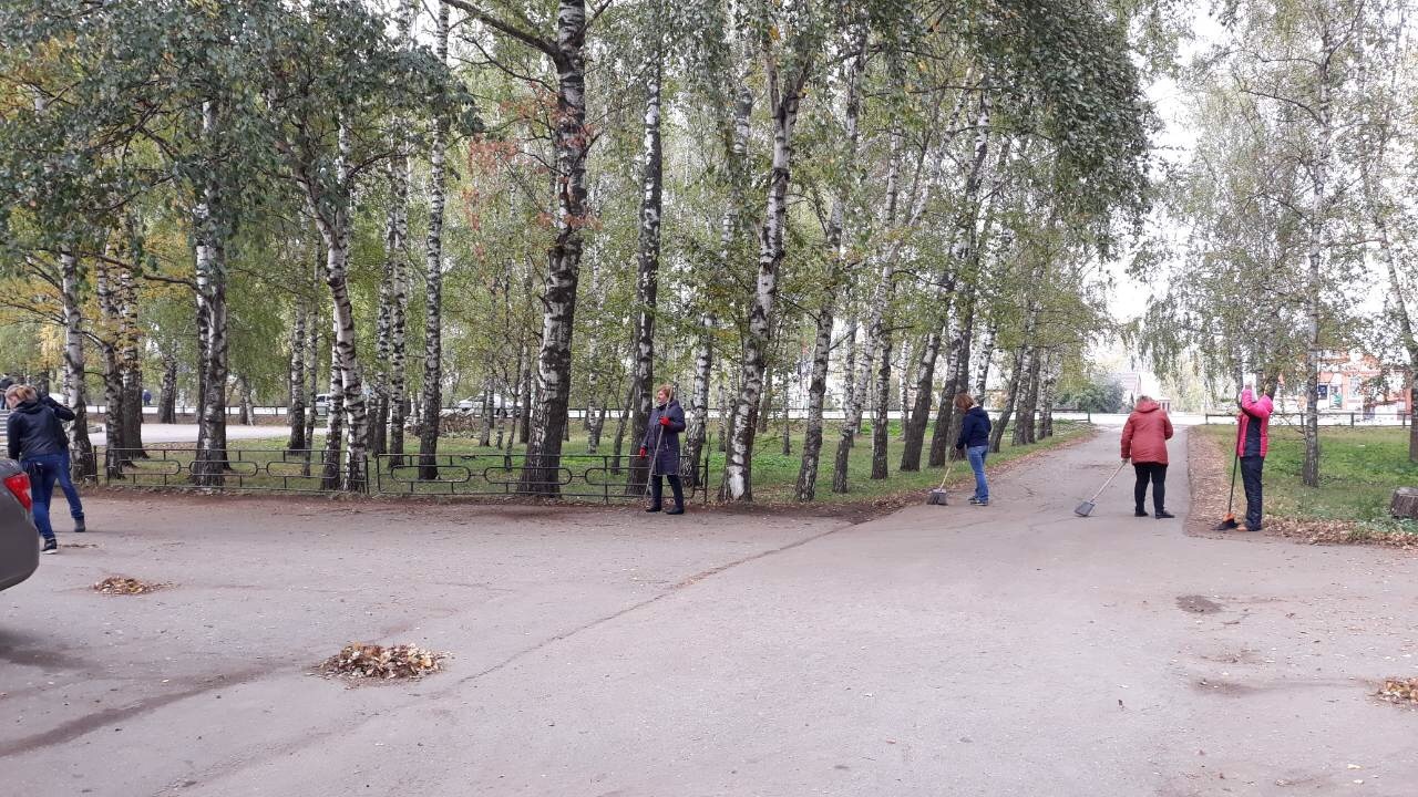 В Иссинском районе проведен субботник по благоустройству территорий В Иссинском районе проведен субботник по благоустройству территорий
