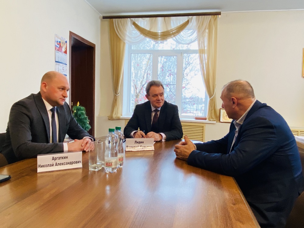 Валерий Лидин принял в работу обращения жителей Иссинского района Валерий Лидин принял в работу обращения жителей Иссинского района