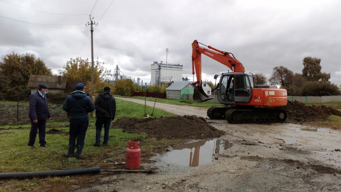 На территории Булычевского сельсовета Иссинского района проводится капитальный ремонт водопровода 