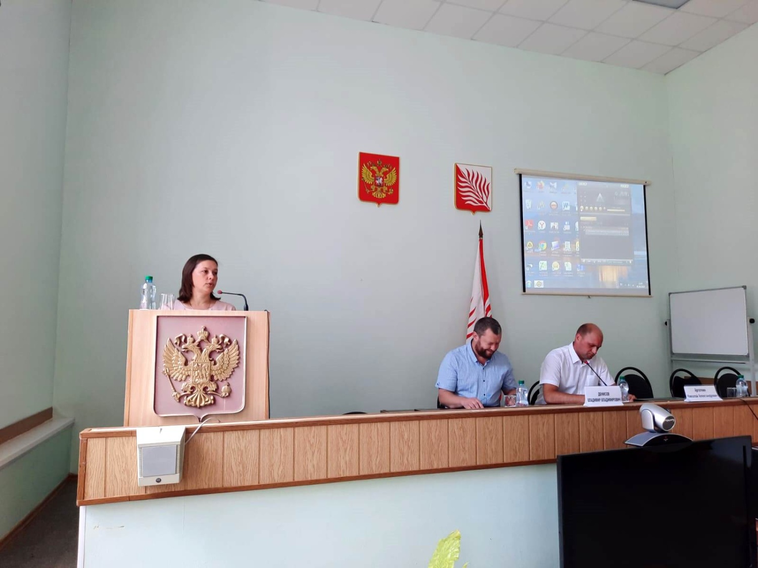 В Иссинском районе прошла очередная сессия Собрания представителей