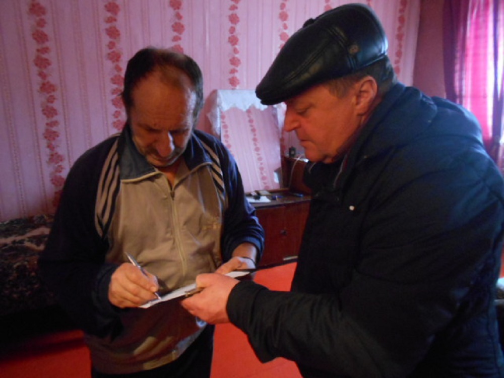 В Иссинском районе проводятся профилактические рейды по частному жилому сектору населенных пунктов в целях обеспечения безопасной жизнедеятельности населения и подготовке в  вопросах безопасности