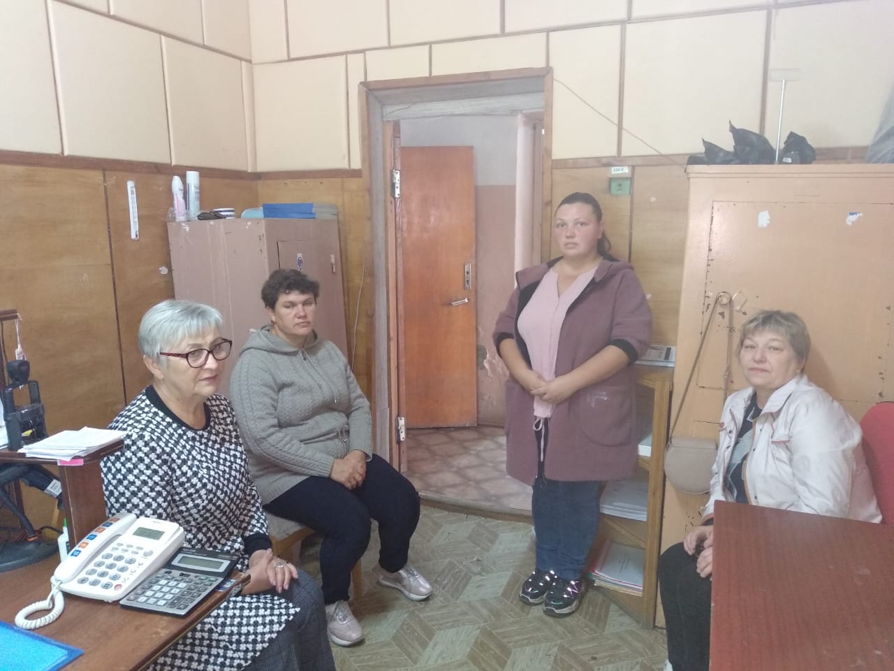 Начальник Управления соцзащиты населения Татьяна Юрина провела встречу с трудовым коллективом почтового отделения