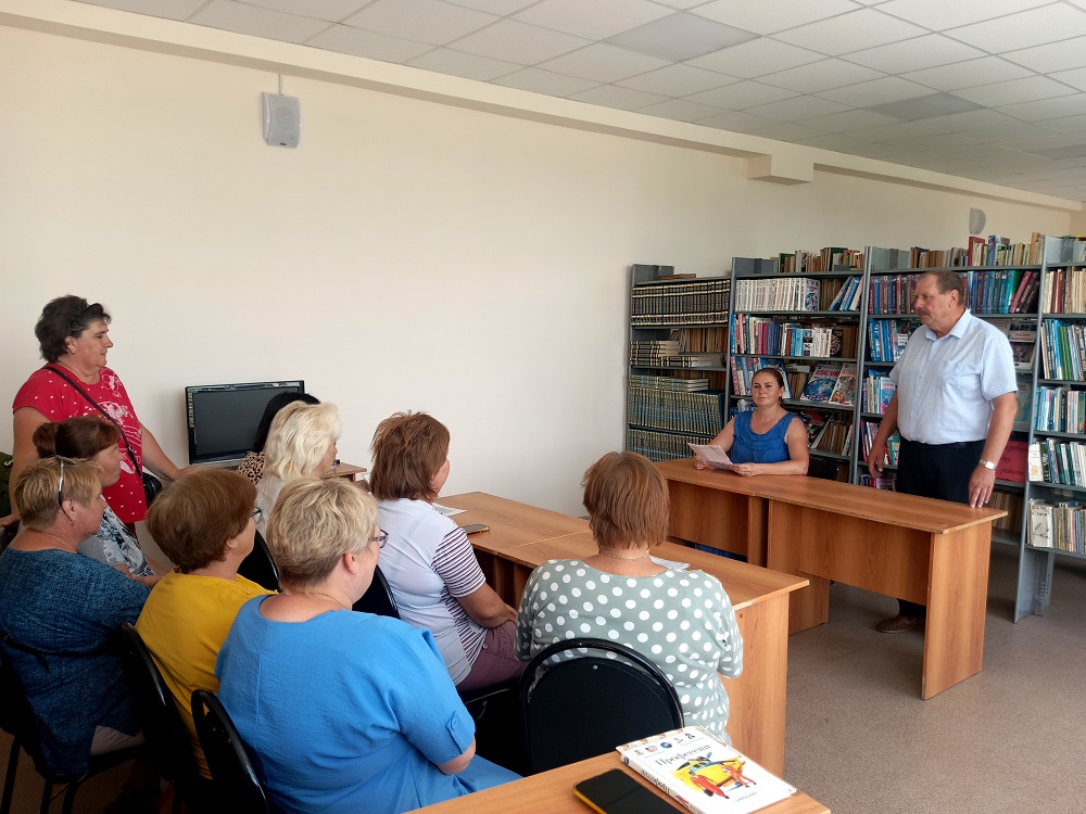 Культура объединяет: библиотекарь встретилась с жителями Булычевского сельсовета