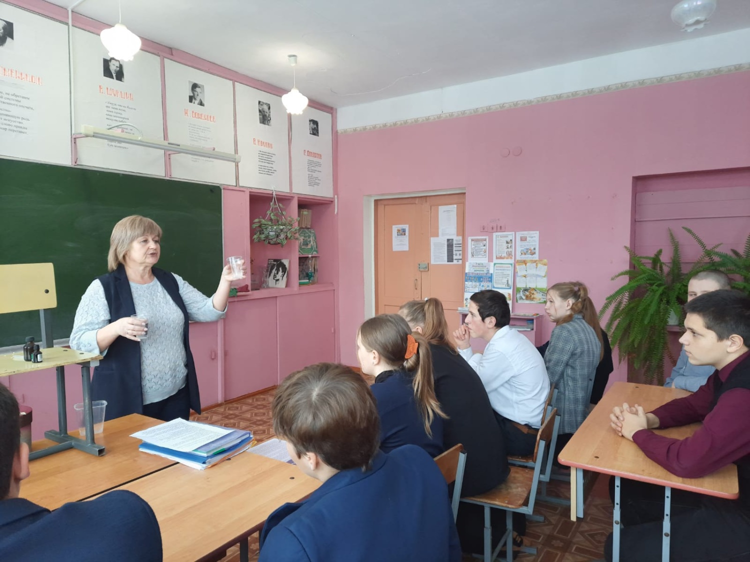 В образовательных учреждениях Иссинского района прошли мероприятия в рамках Всероссийской межведомственной комплексной оперативно-профилактической операции «Дети России – 2022»