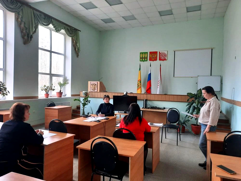 Состоялось заседание комиссии по делам несовершеннолетних и защите их прав
