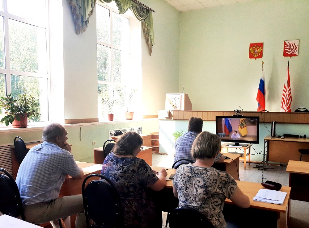 Должностные лица администрации Иссинского района приняли участие в совещании в режиме ВКС Должностные лица администрации Иссинского района приняли участие в совещании в режиме ВКС