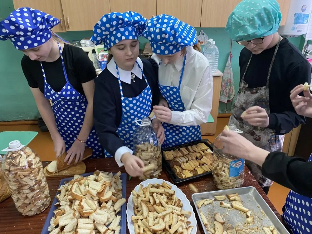 В Иссинском районе стартовала «Неделя добрых дел», приуроченная ко Дню добровольца В Иссинском районе стартовала «Неделя добрых дел», приуроченная ко Дню добровольца