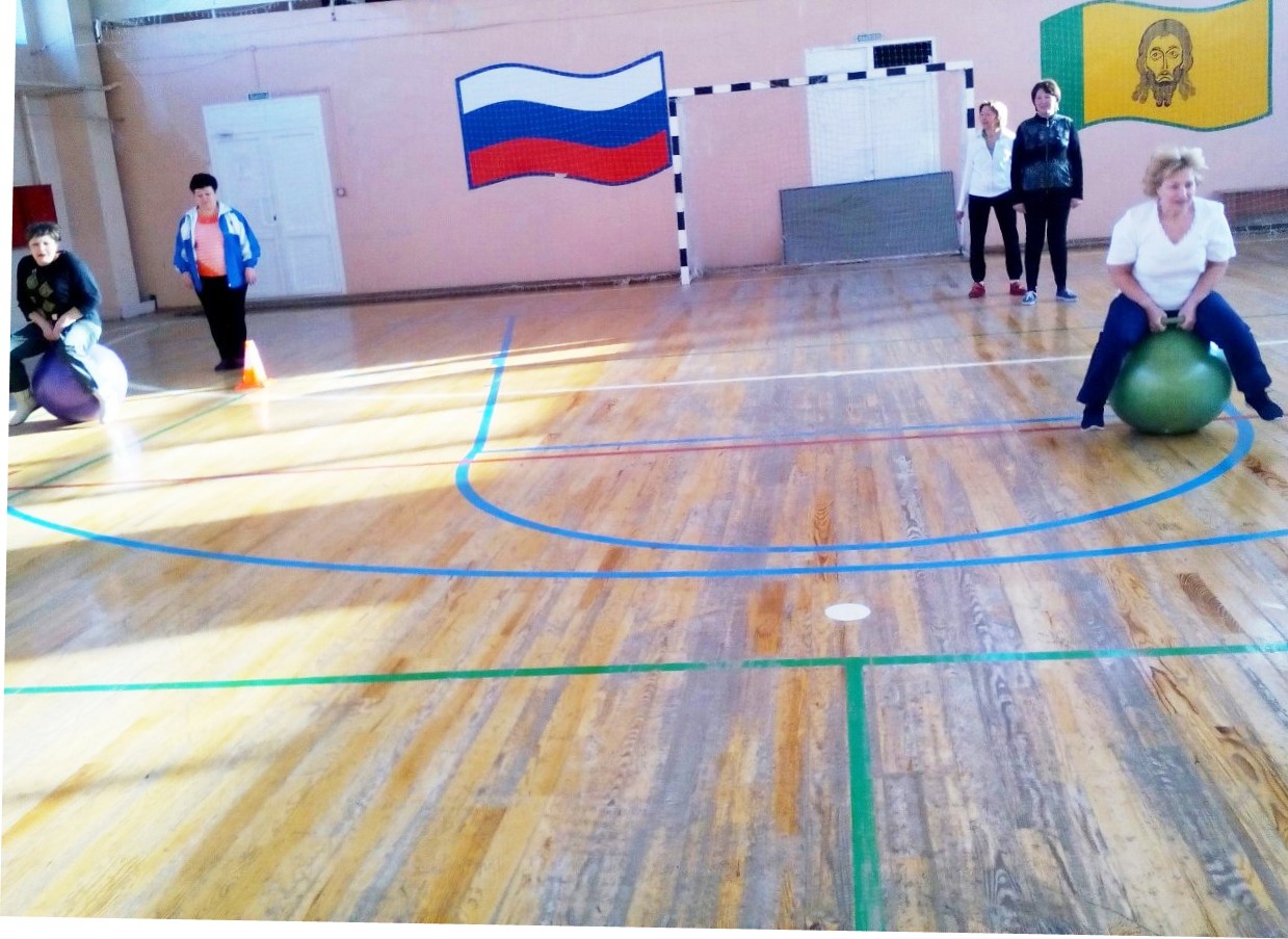 В честь Татьяниного дня в иссинской спортшколе провели "Веселые старты" В честь Татьяниного дня в иссинской спортшколе провели "Веселые старты"