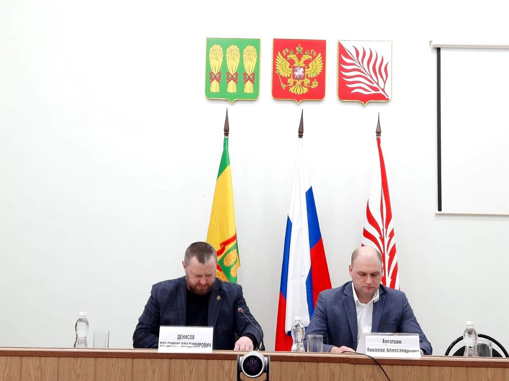 В Иссинском районе прошла очередная сессия Собрания представителей