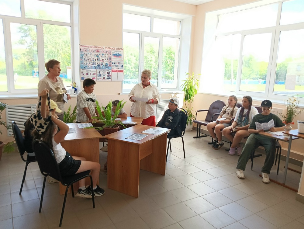 Безопасность на воде: в Булычевском СДК провели беседу для ребят из летнего лагеря