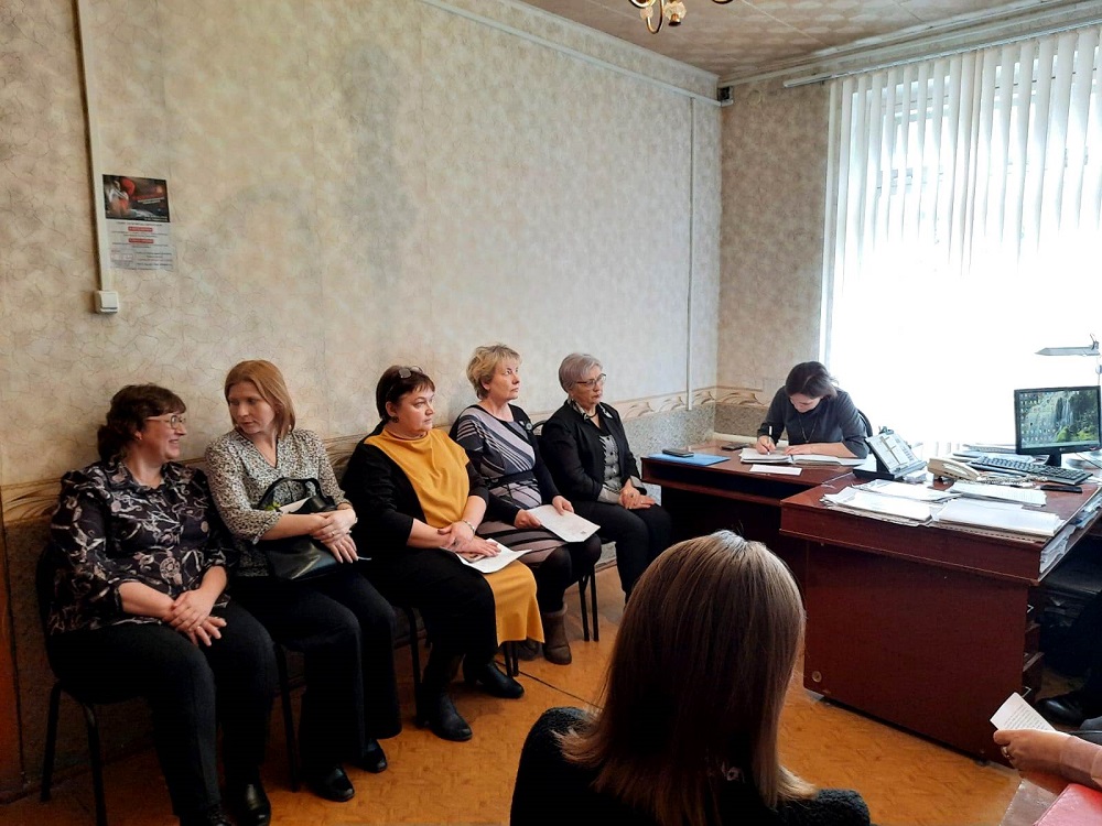 Состоялось заседание комиссии по делам несовершеннолетних и защите их прав