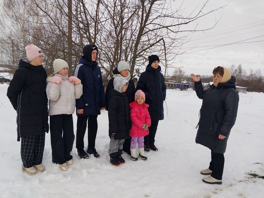 В СДК с. Бекетовка для детей младшего и среднего школьного возраста прошел час информации «Лед опасен» В СДК с. Бекетовка для детей младшего и среднего школьного возраста прошел час информации «Лед опасен»