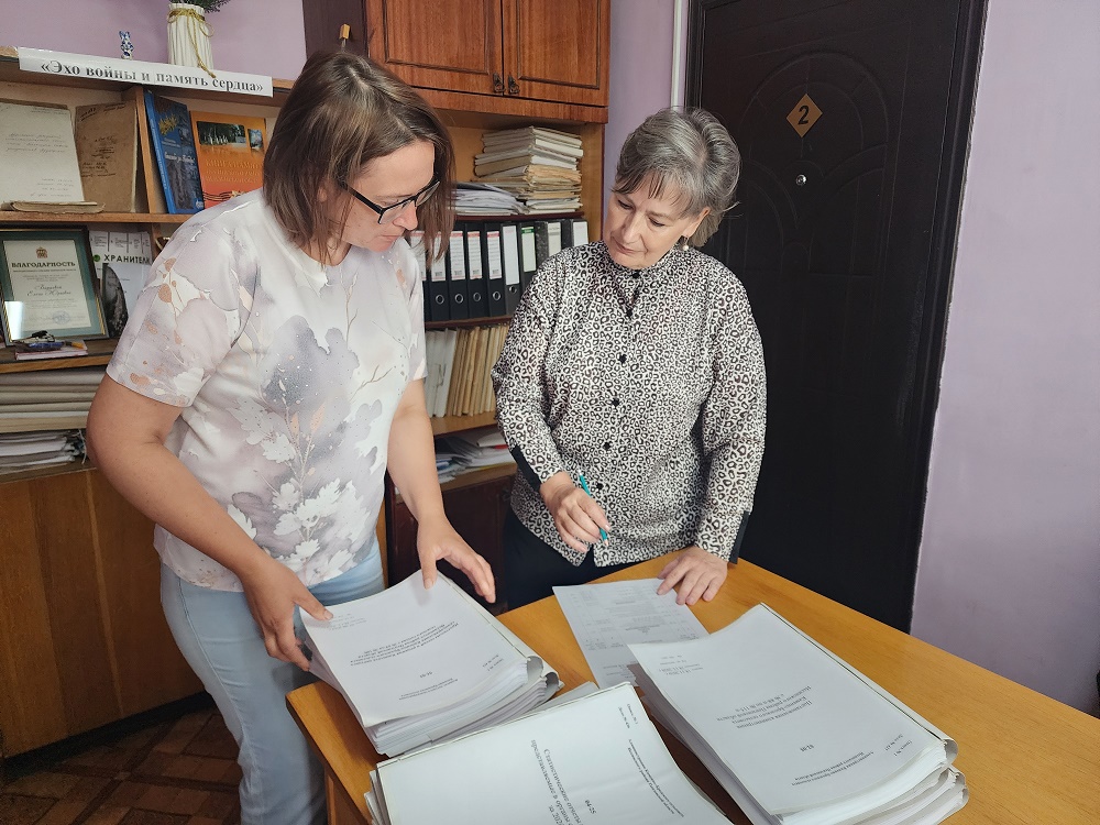 Прием документов от организаций - источников комплектования сектора по делам архива администрации Иссинского района Пензенской области