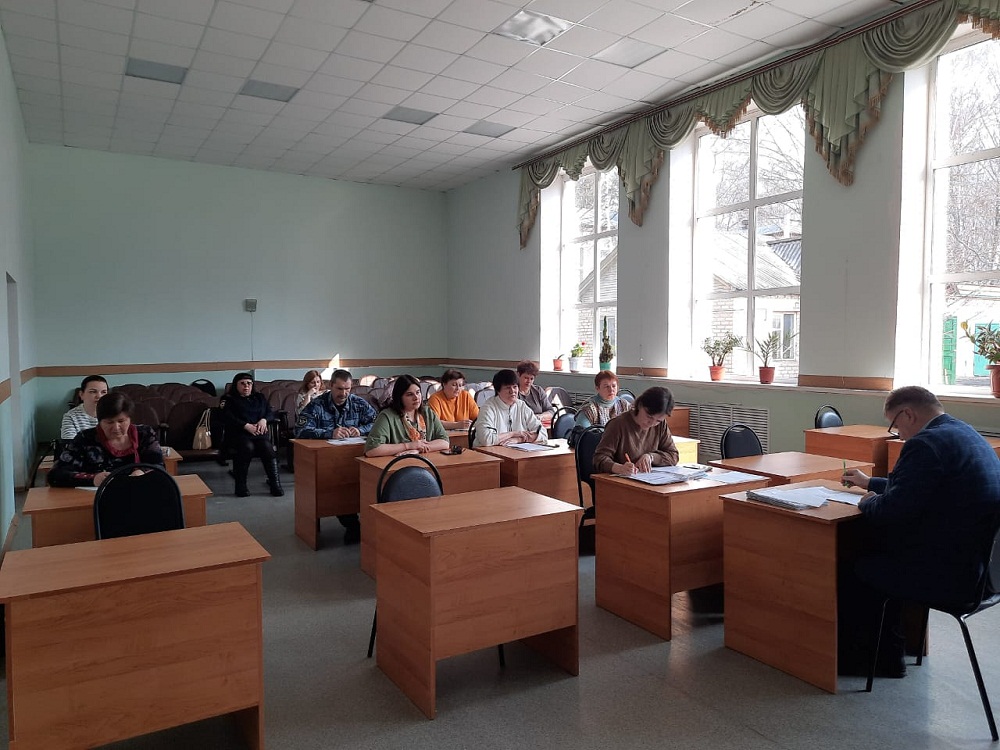 Состоялось заседание комиссии по делам несовершеннолетних и защите их прав