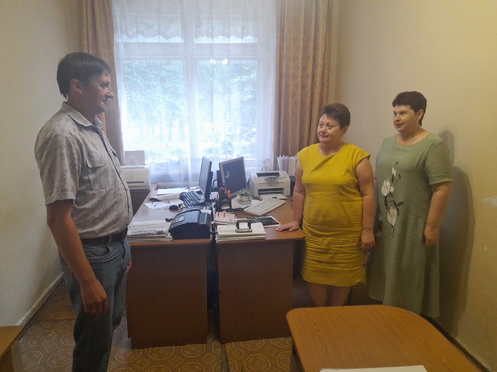 Депутат Собрания представителей Иссинского района Пензенской области Алексей Маркин проводит встречи с трудовыми коллективами Депутат Собрания представителей Иссинского района Пензенской области Алексей Маркин проводит встречи с трудовыми коллективами
