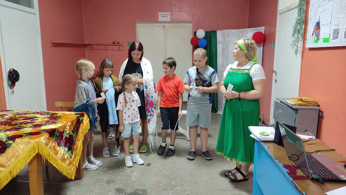 Фольклорный час "Песни наших бабушек" в библиотеке села Бекетовка Фольклорный час "Песни наших бабушек" в библиотеке села Бекетовка