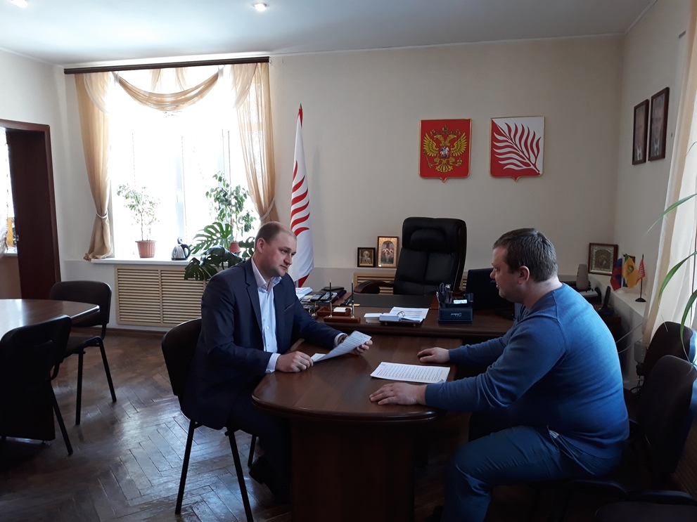Глава администрации Иссинского района Николай Аргаткин 22 февраля 2019 года провел личный прием предпринимателей Глава администрации Иссинского района Николай Аргаткин 22 февраля 2019 года провел личный прием предпринимателей