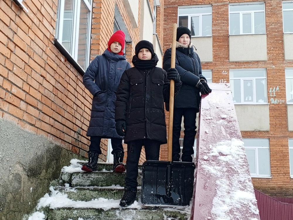 Первые обеспечили безопасность эвакуации лицея рабочего посёлка Исса Первые обеспечили безопасность эвакуации лицея рабочего посёлка Исса