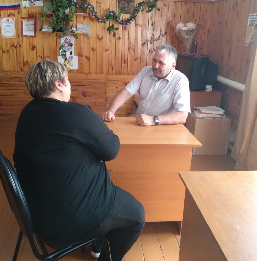 Депутат Собрания представителей Иссинского района Ким Кушаев провел прием граждан