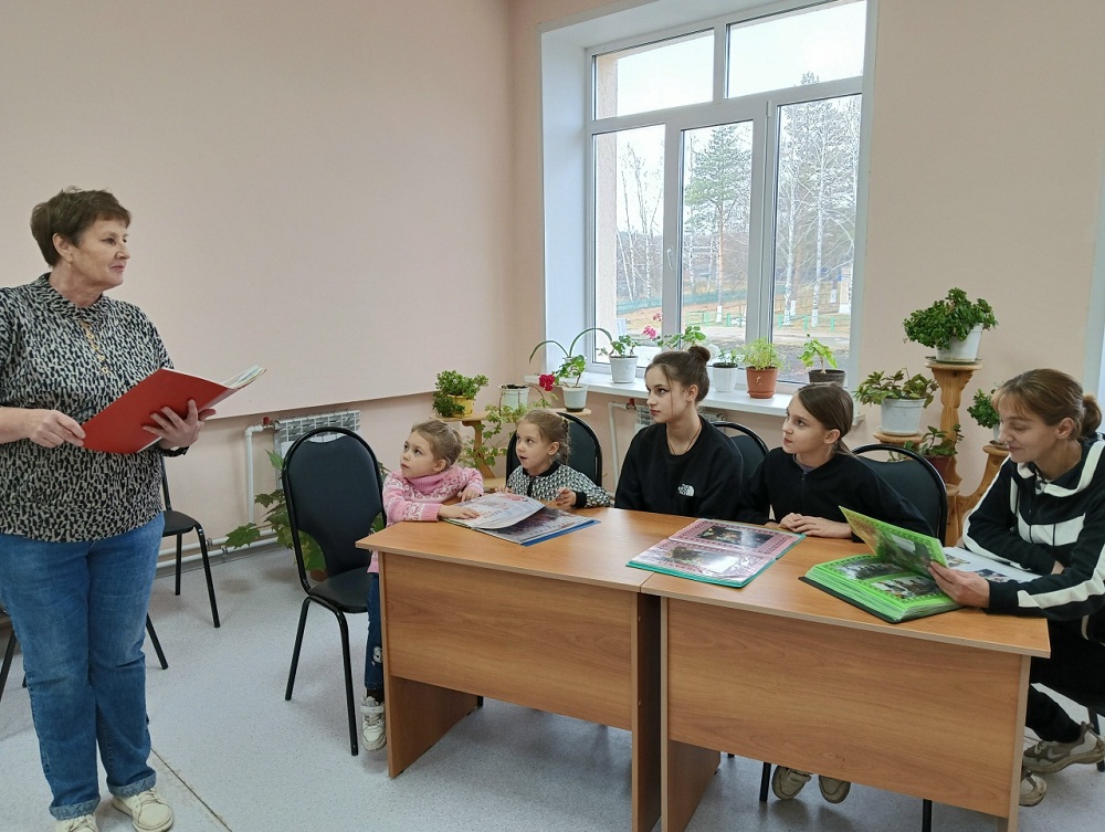 Познавательное мероприятие «Знакомство с праздниками и традициями на Руси!» в Булычевском сельском Доме культуры