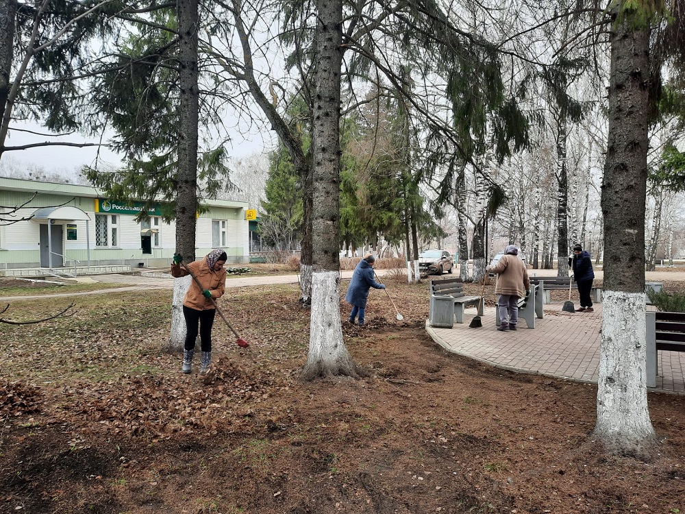 В Иссинском районе проводятся мероприятия по благоустройству территорий