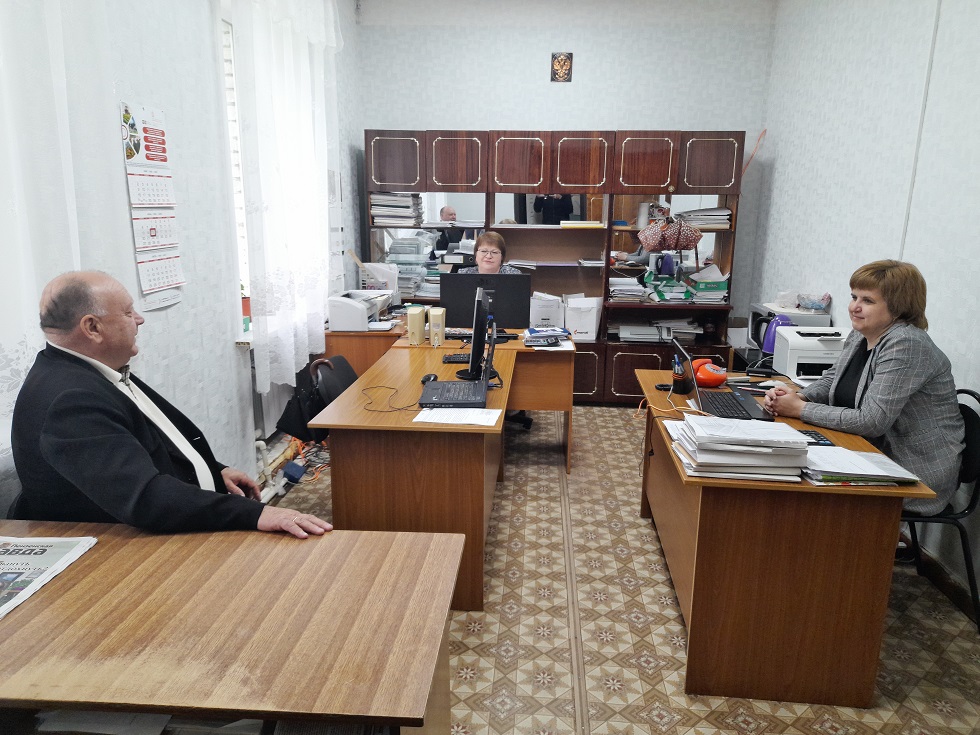 Депутат Собрания представителей Иссинского района Пензенской области Владимир Кузнецов проводит встречи с населением 