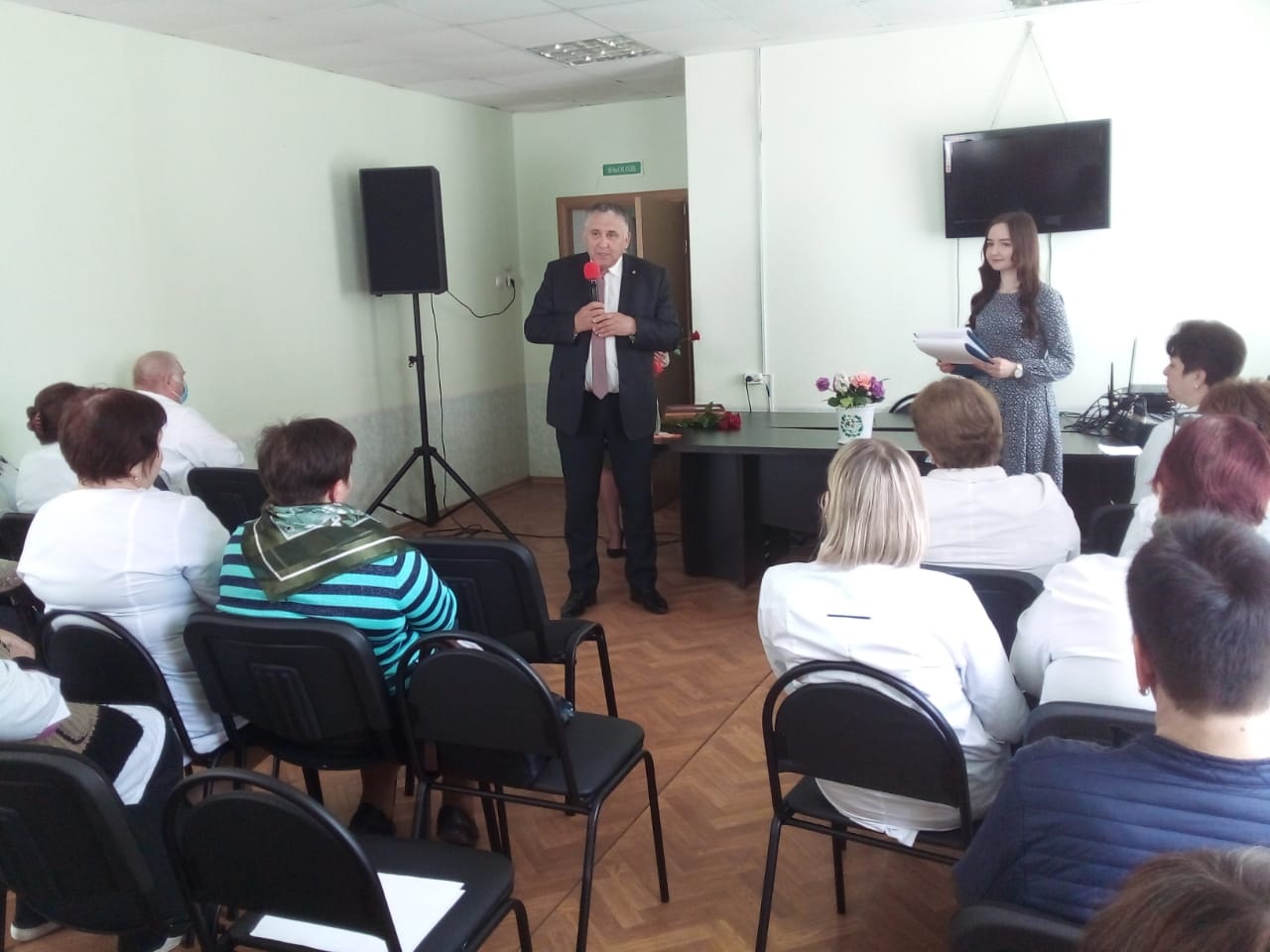 Депутат Собрания представителей Иссинского района Пензенской области Ким Кушаев встретился с населением рабочего поселка Исса