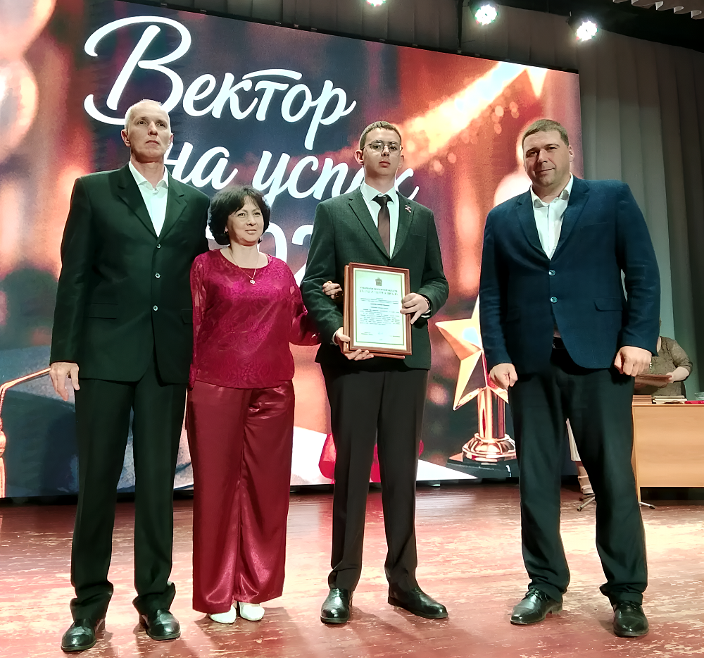 В Иссинском районе прошли выпускные вечера В Иссинском районе прошли выпускные вечера