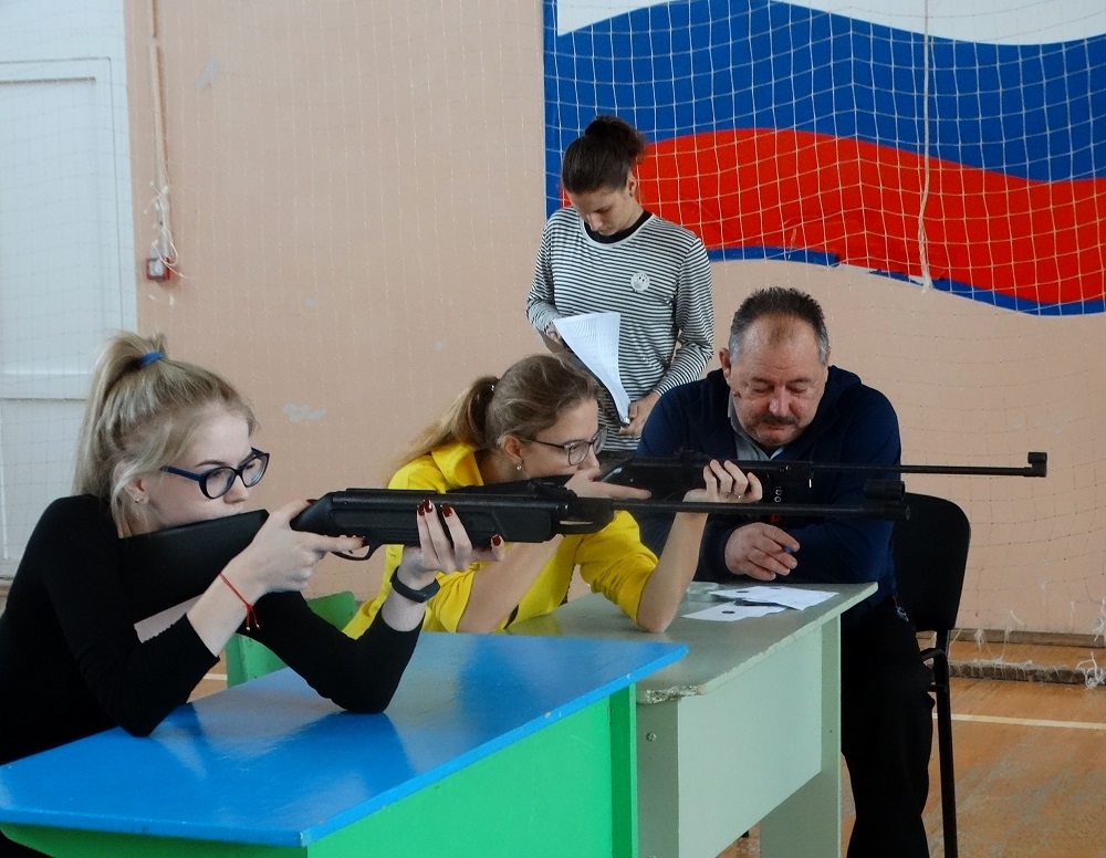 Обучающиеся школ приняли участие в Первенстве Иссинского района по пулевой стрельбе