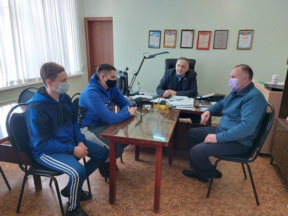 Депутат Собрания представителей Иссинского района Ким Кушаев провел прием граждан