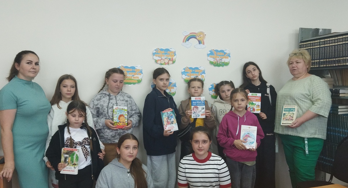 День защиты детей: литературно‑игровая программа «Детства яркая планета» в селе Булычёво