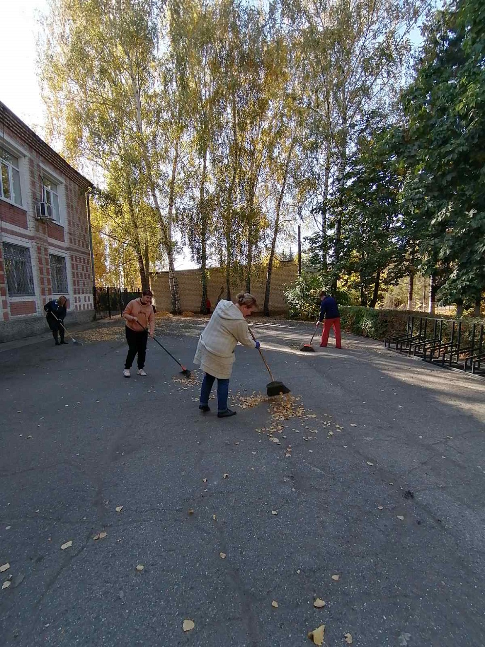 В Иссинском районе прошло благоустройство территорий В Иссинском районе прошло благоустройство территорий