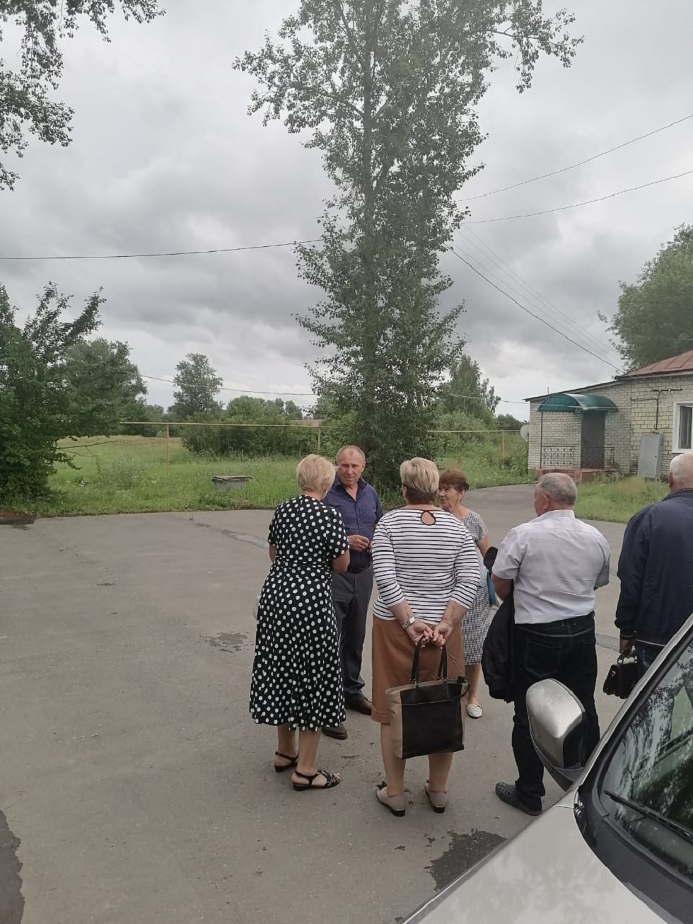 Депутат Собрания представителей Иссинского района Пензенской области Тахир Гафаров встретился с населением