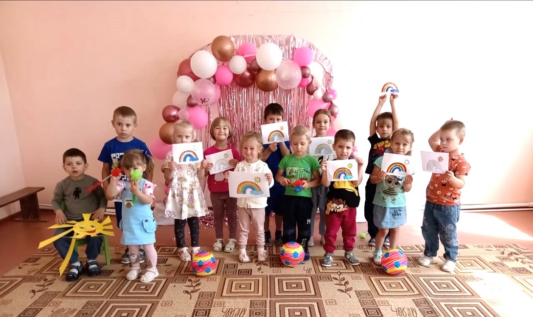 В детском саду прошёл яркий и запоминающийся День Радуги В детском саду прошёл яркий и запоминающийся День Радуги