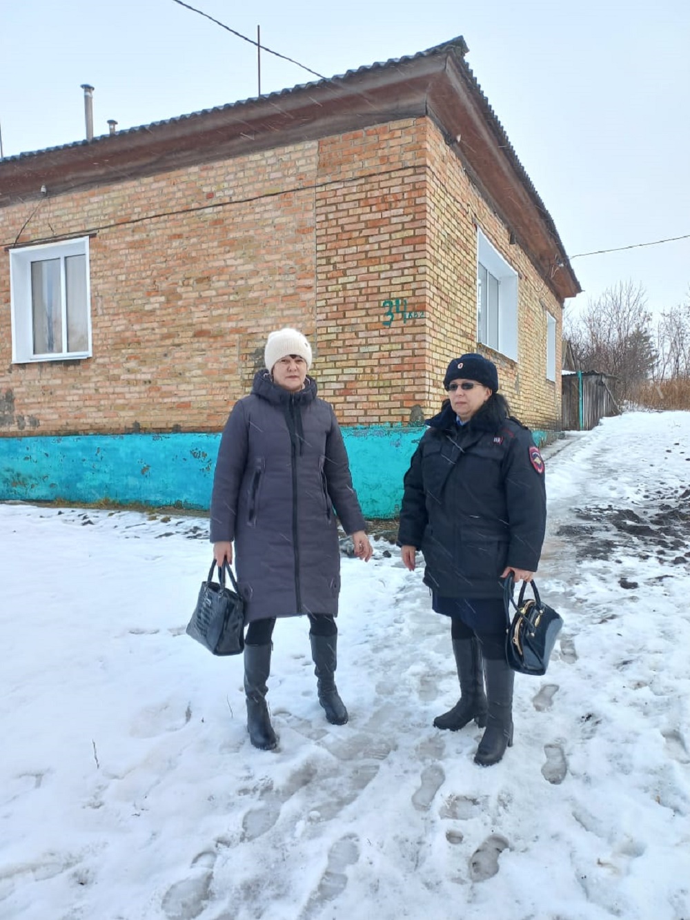 На территории Булычевского и Соловцовского сельсоветов Иссинского района проведены межведомственные профилактические рейды по семьям «группы риска» На территории Булычевского и Соловцовского сельсоветов Иссинского района проведены межведомственные профилактические рейды по семьям «группы риска»