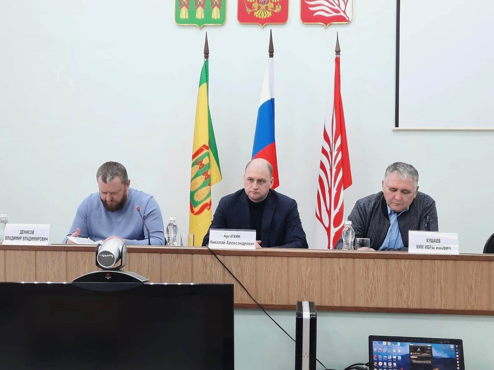 В Иссинском районе состоялась очередная сессия Собрания представителей