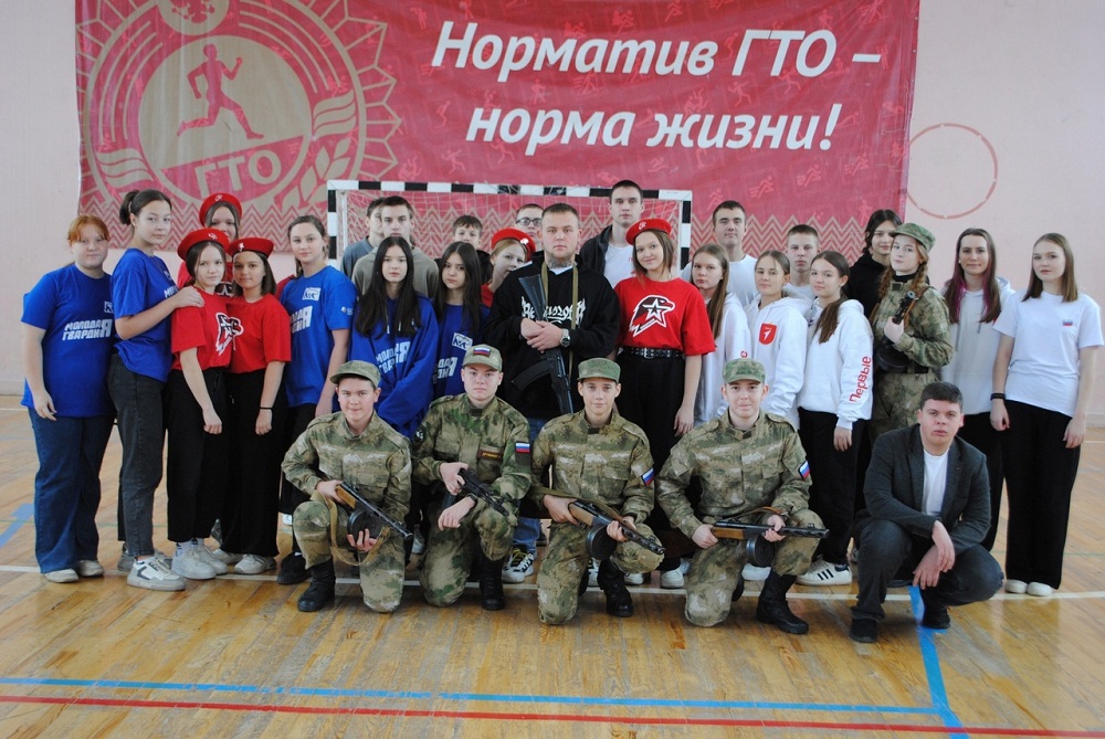 В рамках Всероссийского проекта «Диалоги с Героями» состоялась встреча с участником специальной военной операции Максимом Толкачевым