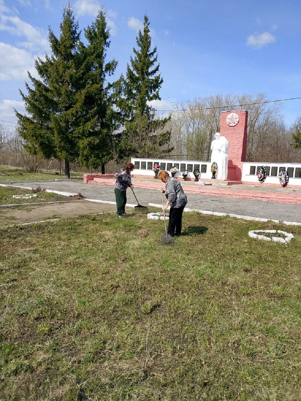 Чистый памятник