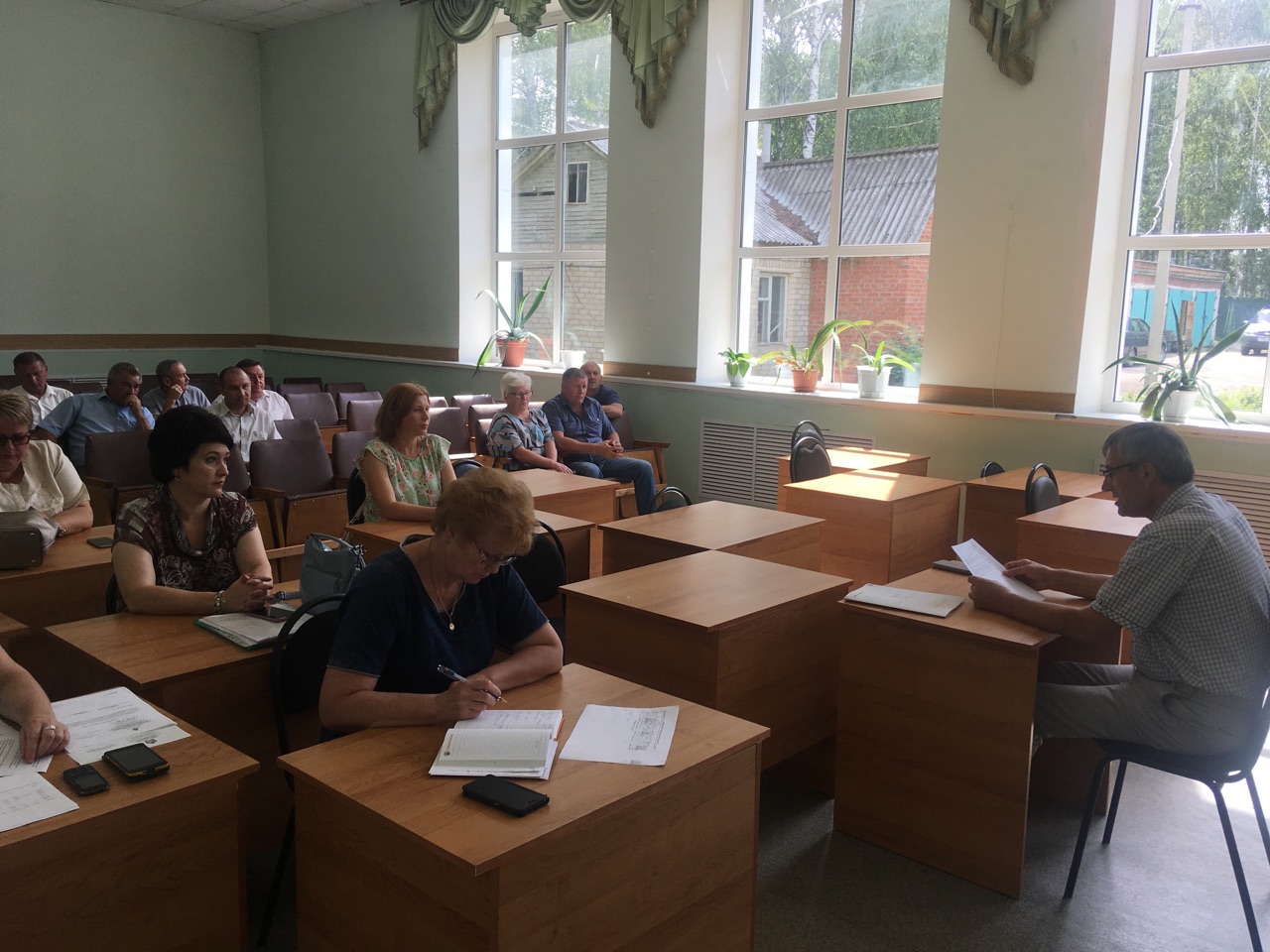 В Иссинском районе состоялось плановое заседание комиссии по подготовке жилищно-коммунального хозяйства, объектов энергетики и социально-культурного назначения к работе в осенне-зимнем периоде 2019-2020годов В Иссинском районе состоялось плановое заседание комиссии по подготовке жилищно-коммунального хозяйства, объектов энергетики и социально-культурного назначения к работе в осенне-зимнем периоде 2019-2020годов
