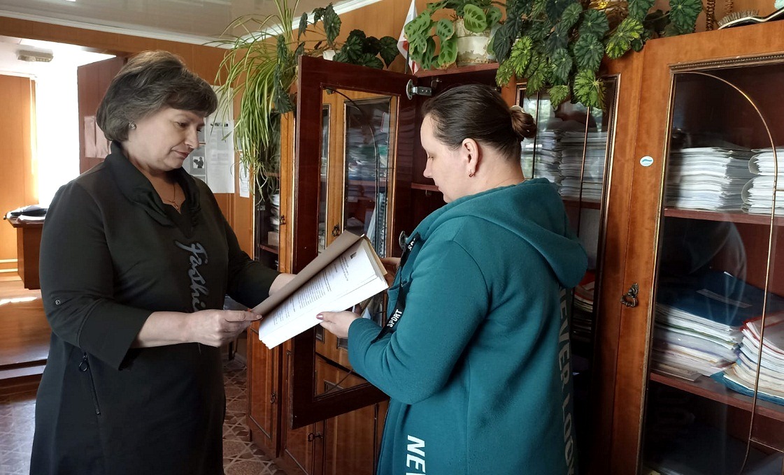 Работа с организациями - источниками комплектования архива Иссинского района