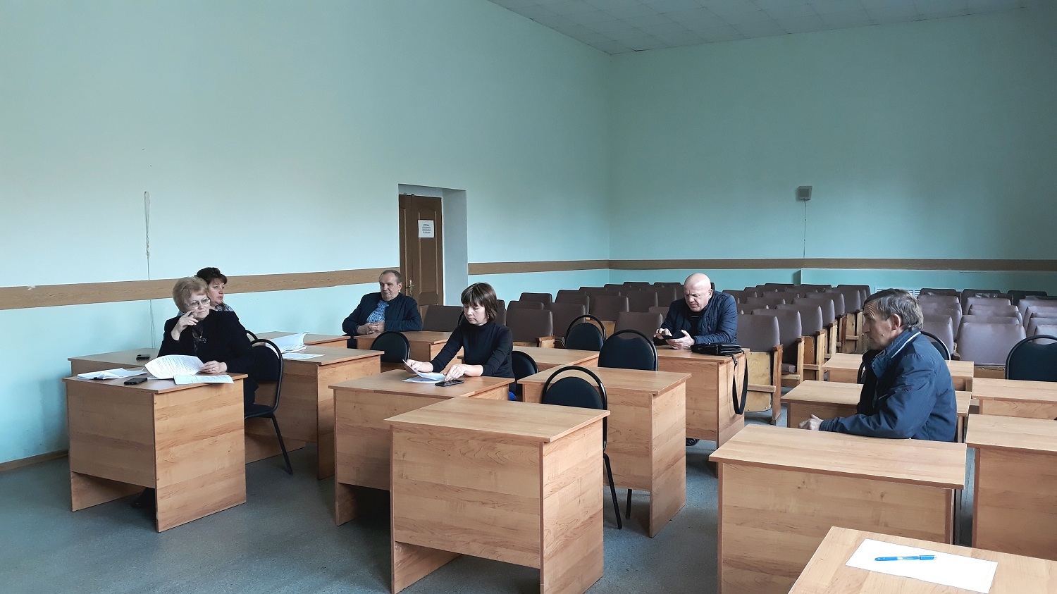 В Иссинском районе прошла комиссия по бюджетной, налоговой и экономической политике при Собрании представителей Иссинского района