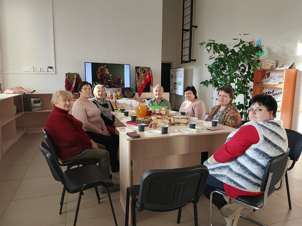 Посиделки «Уныние-не наш удел» в СДК с. Каменный Брод