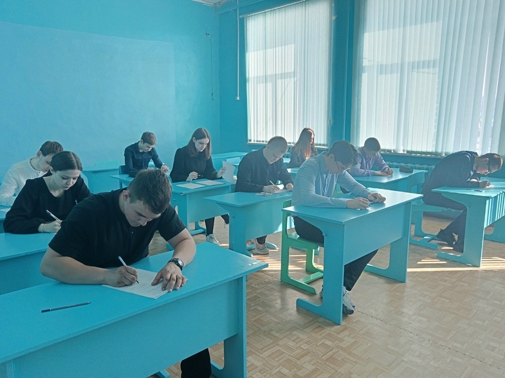 В Иссинском районе определены победители районного этапа областной олимпиады среди обучающихся 10-11 классов общеобразовательных организаций