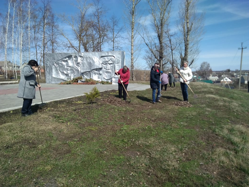 В Иссинском районе продолжаются мероприятия в рамках месячника по благоустройству
