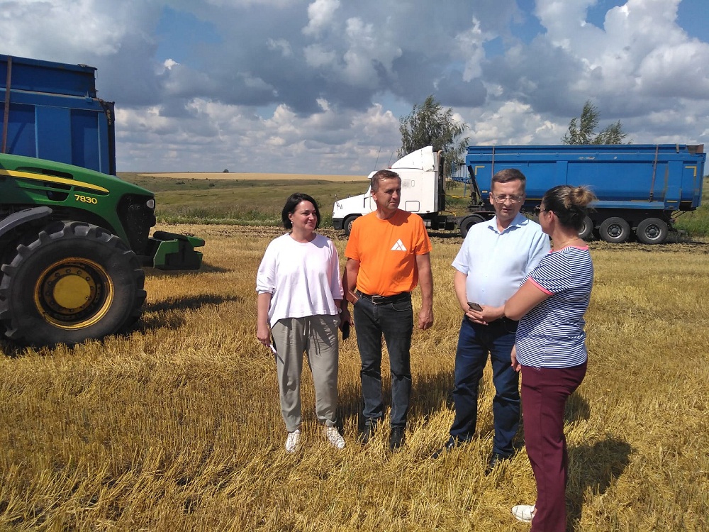 Визит в Иссинский район Заместителя Председателя Правительства – Министра сельского хозяйства Пензенской области Романа Калентьева Визит в Иссинский район Заместителя Председателя Правительства – Министра сельского хозяйства Пензенской области Романа Калентьева