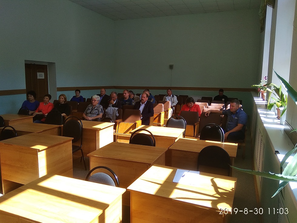 В Иссинском районе состоялось заседание комиссии по подготовке жилищно-коммунального хозяйства, объектов энергетики и социально-культурного назначения к работе в осенне-зимнем периоде 2019-2020 годов