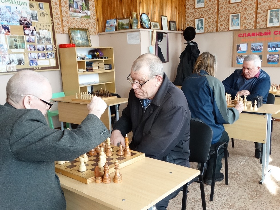 В Иссе прошел спортивный праздник, посвященный Международному женскому дню